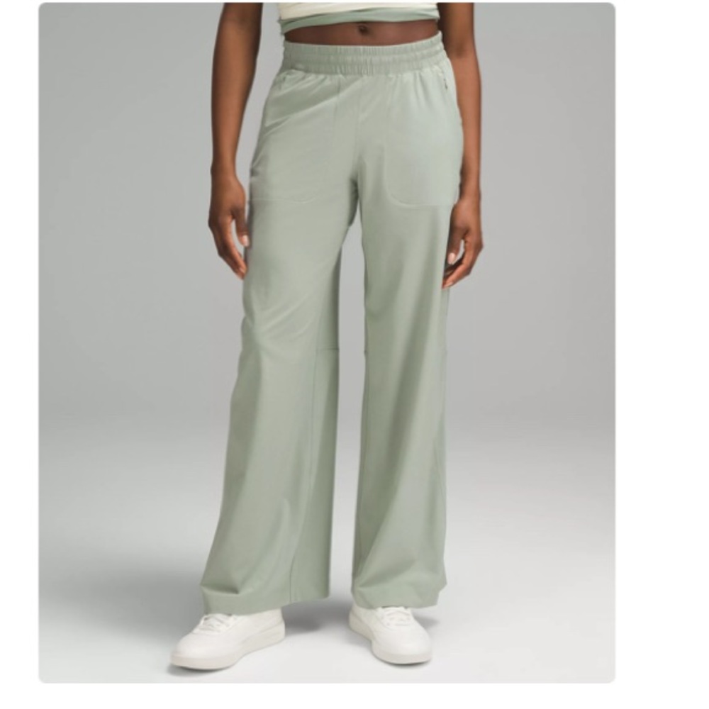 Lululemon Swift Mid-Rise Wide-Leg Pant